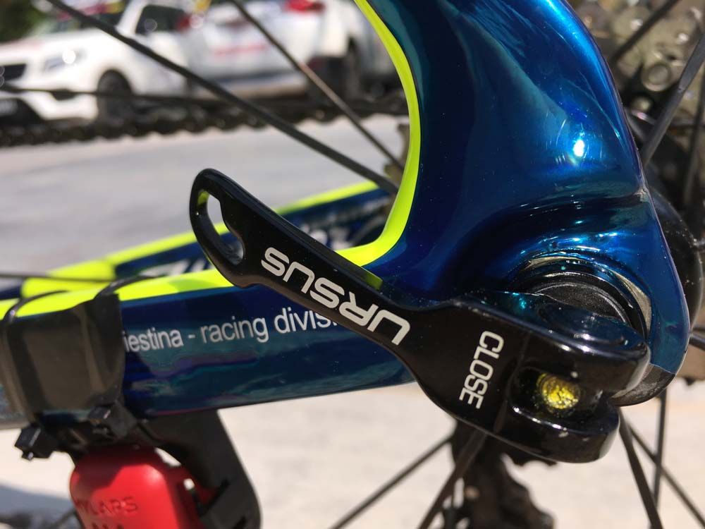 The rear wheel is closed tight