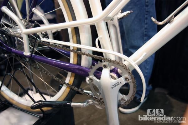 Yipsan brazed this chain guard directly to the frame on this townie.