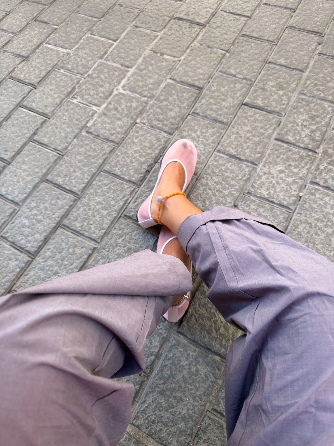 how to wear purple