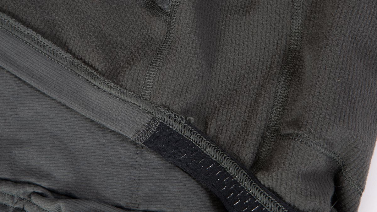 Pearl Izumi Pro Alpha Layer detail of hem