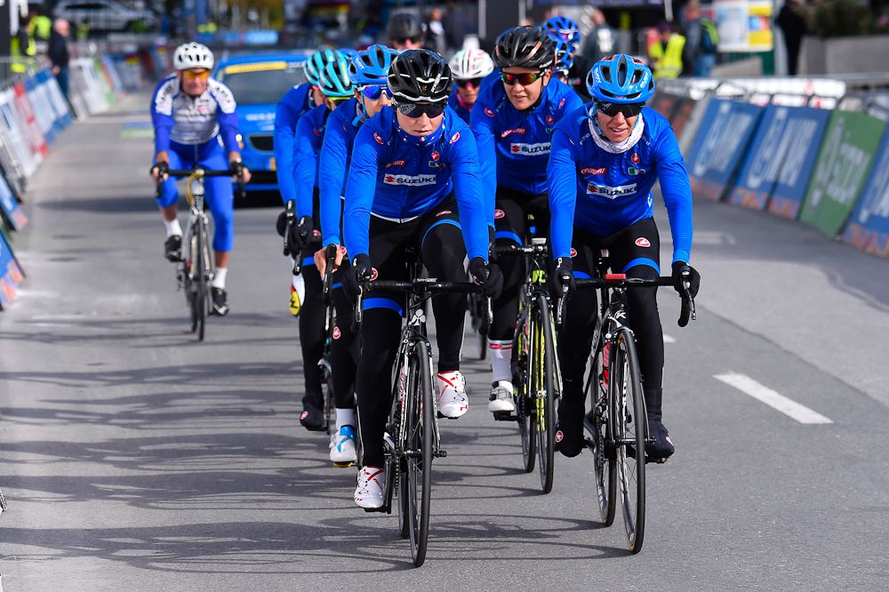 The Italain women keep pace in Innsbruck