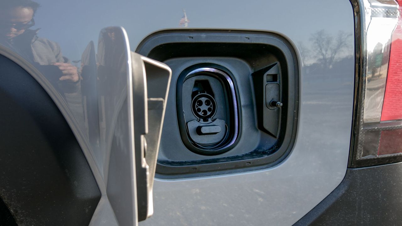 2025 Chevrolet Silverado EV test drive.