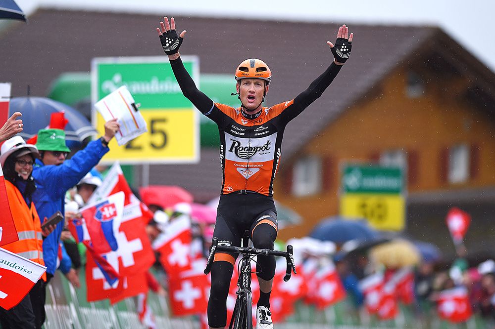 Pieter Weening (Roompot) wins stage 6 at Tour de Suisse