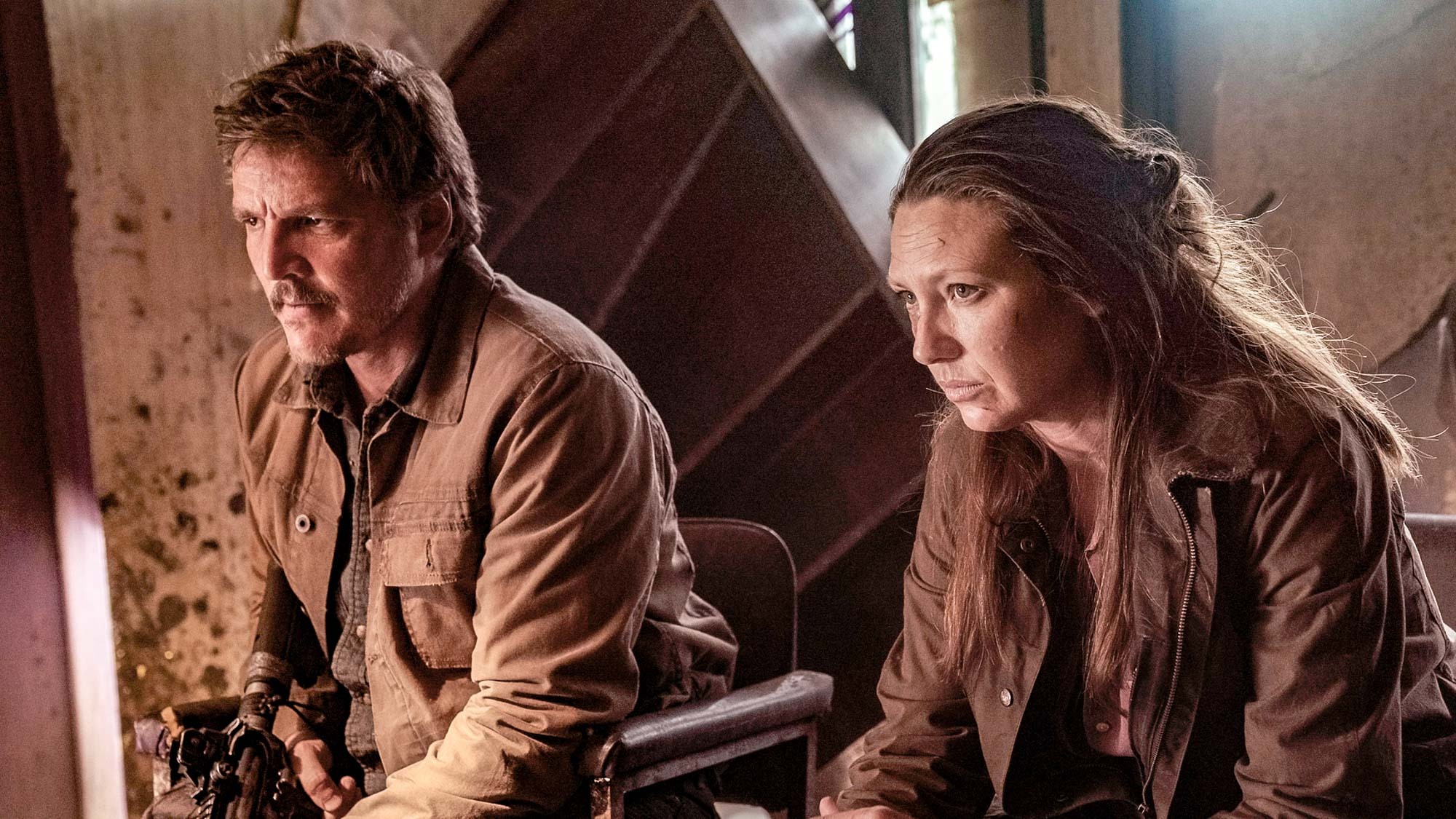 (L to R) Pedro Pascal as Joel and Anna Torv as Tess in HBO's The Last of Us