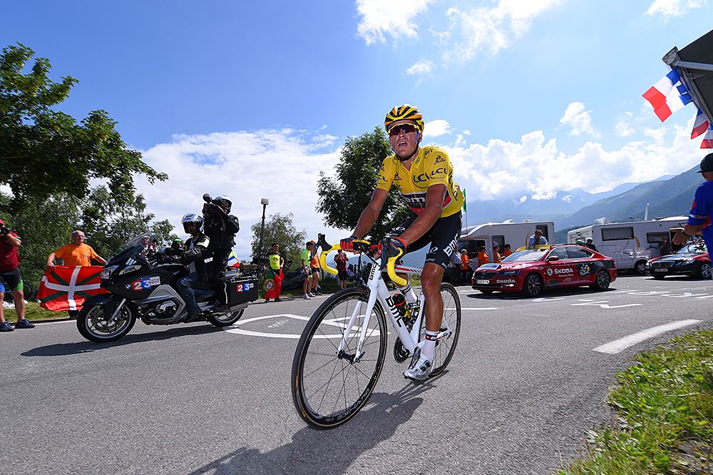 Greg Van Avermaet (BMC) in yellow on the start line of stage 6