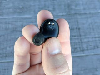 Enacfire In Charging R Headphone Backside