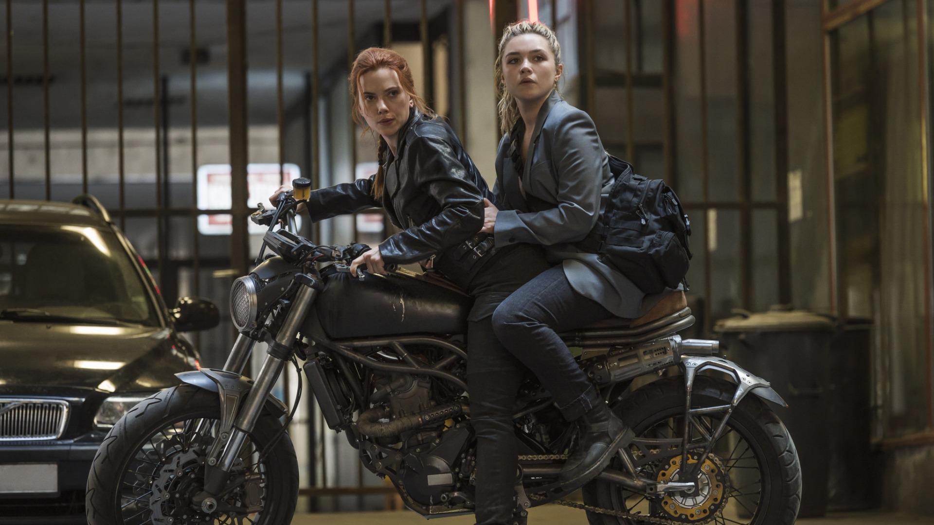 Scarlett Johansson and Florence Pugh in Black Widow