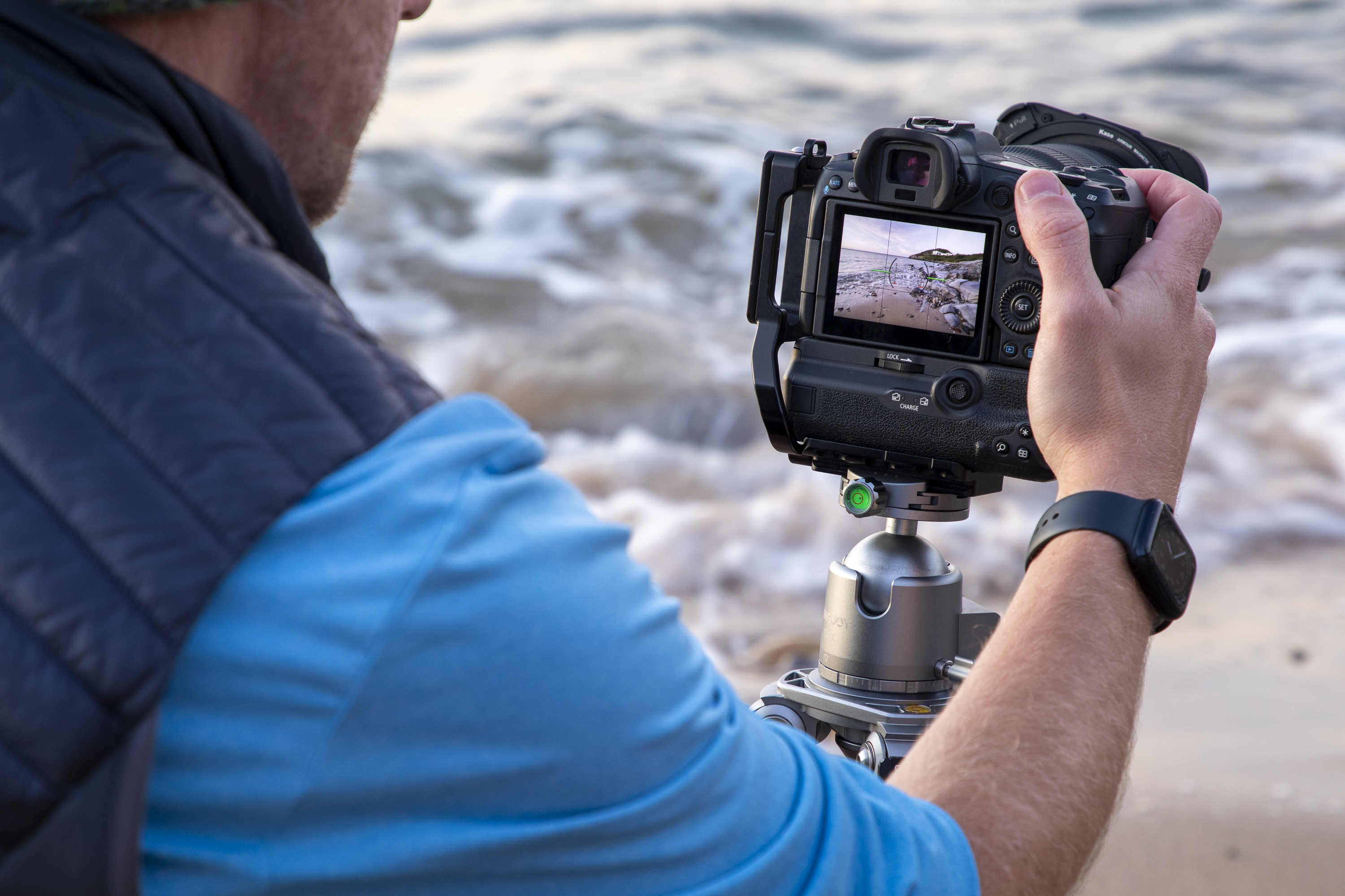 Canon EOS 5D Mark IV vs Canon EOS R5