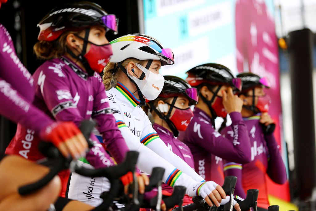 LANDERNEAU FRANCE JUNE 26 Anna Van Der Breggen of Netherlands and Team SD Worx and Teammates at start during the 8th La Course By Le Tour De France 2021 a 1077km race from Brest to Landerneau Cte De La Fosse Aux Loups 176m LaCourse LeTour TDF2021 UCIWWT on June 26 2021 in Landerneau France Photo by Tim de WaeleGetty Images