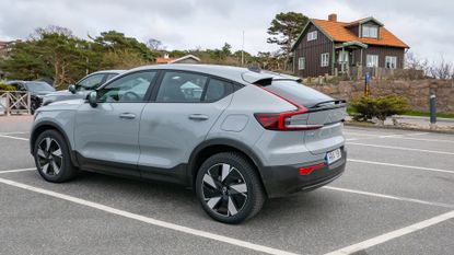 Volvo XC40 Recharge (2024) first drive: more range, more power, same ...