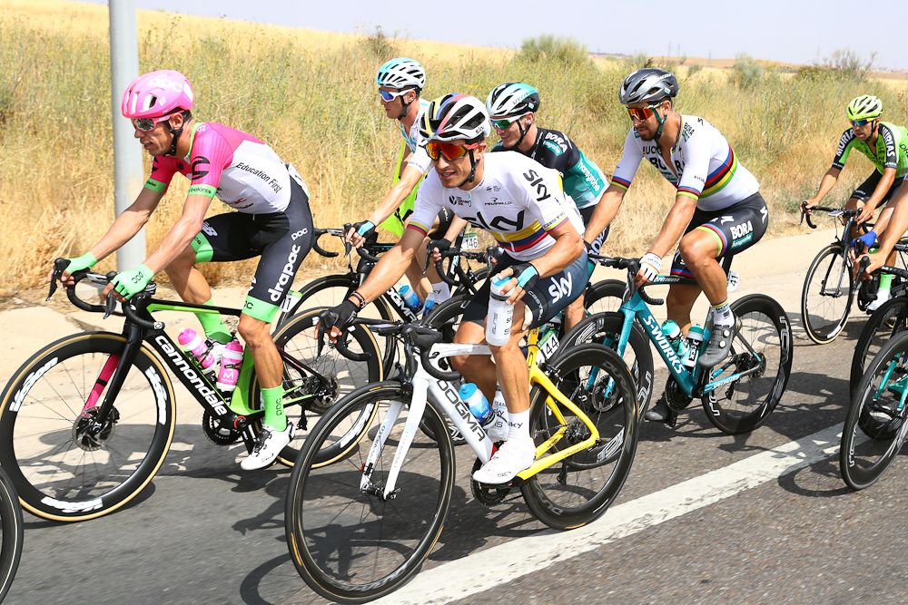 Sergio Henao in the bunch during stage 10 at the Vuelta