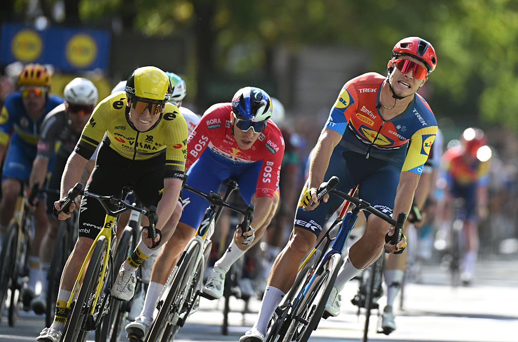 Jonathan Milan and Matthew Brennan on stage 1