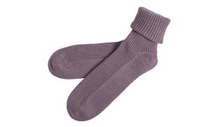 Soak&Sleep - Supreme cashmere socks in mauve, £25