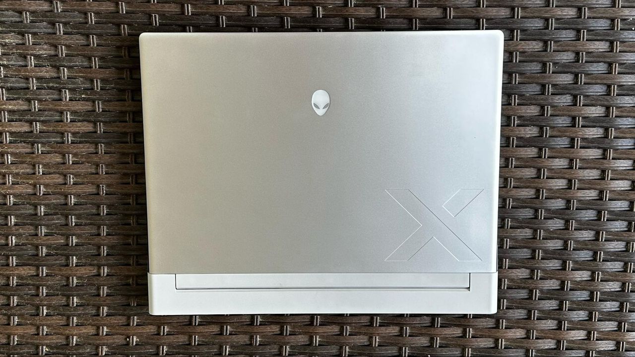 Alienware x16 (2023)