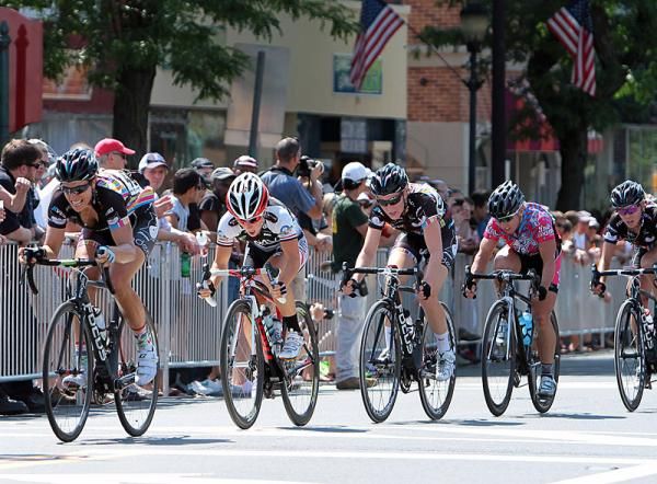 With one lap to go Vanderkitten-Focus takes over as Mellow Mushroom&rsquo;s Laura Van Gilder sits in