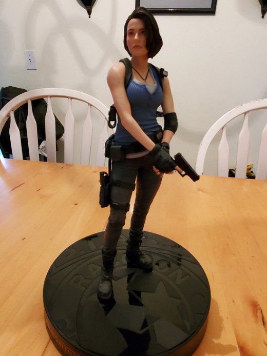 Re3 Jill Statue
