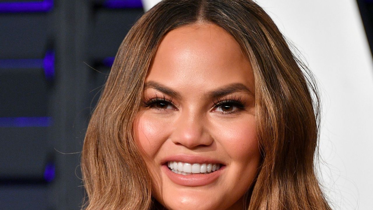 beverly hills, ca february 24 chrissy teigen attends the 2019 vanity fair oscar party hosted by radhika jones at wallis annenberg center for the performing arts on february 24, 2019 in beverly hills, california photo by dia dipasupilgetty images