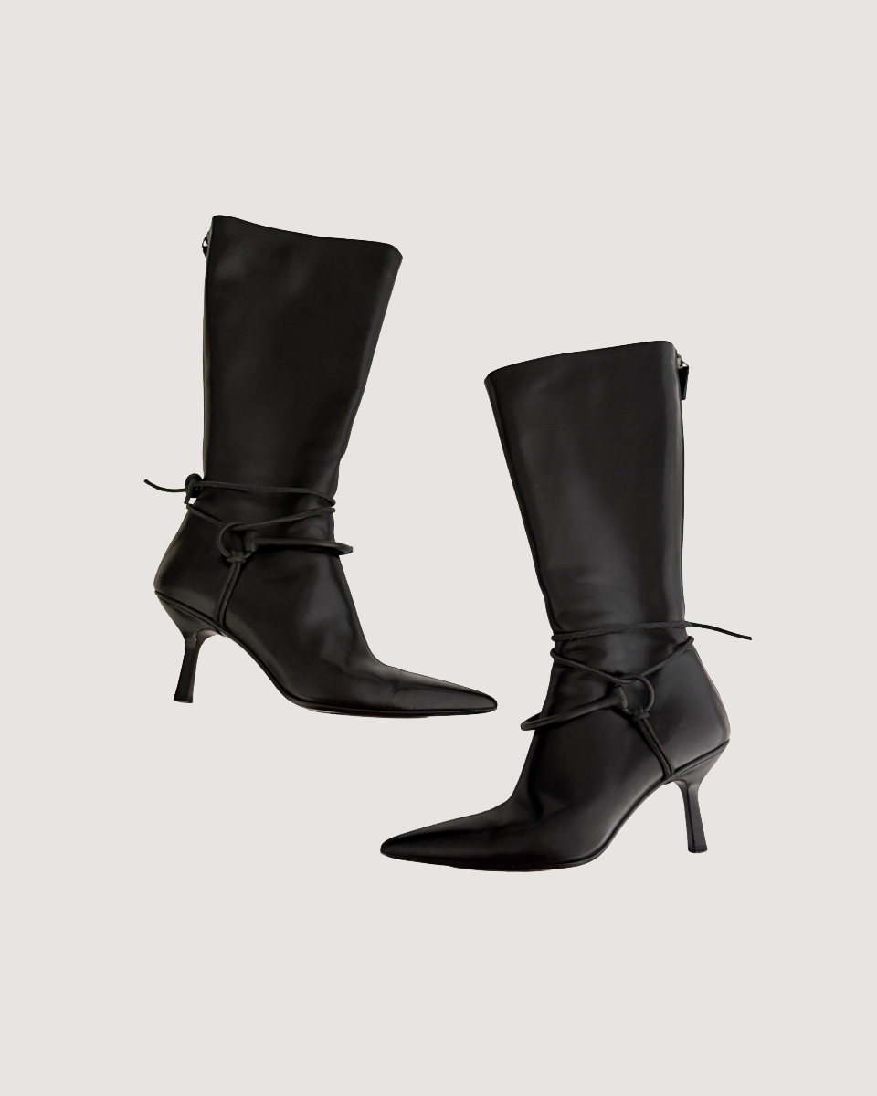 Gucci by Tom Ford Vintage Iconic Black Leather Tied Horsebit Boot Heels (it 35.5 C) — Sororité.