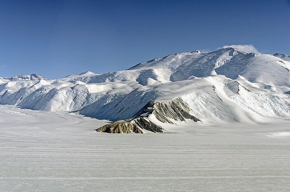 Operation IceBridge over Transantarctic Mountains