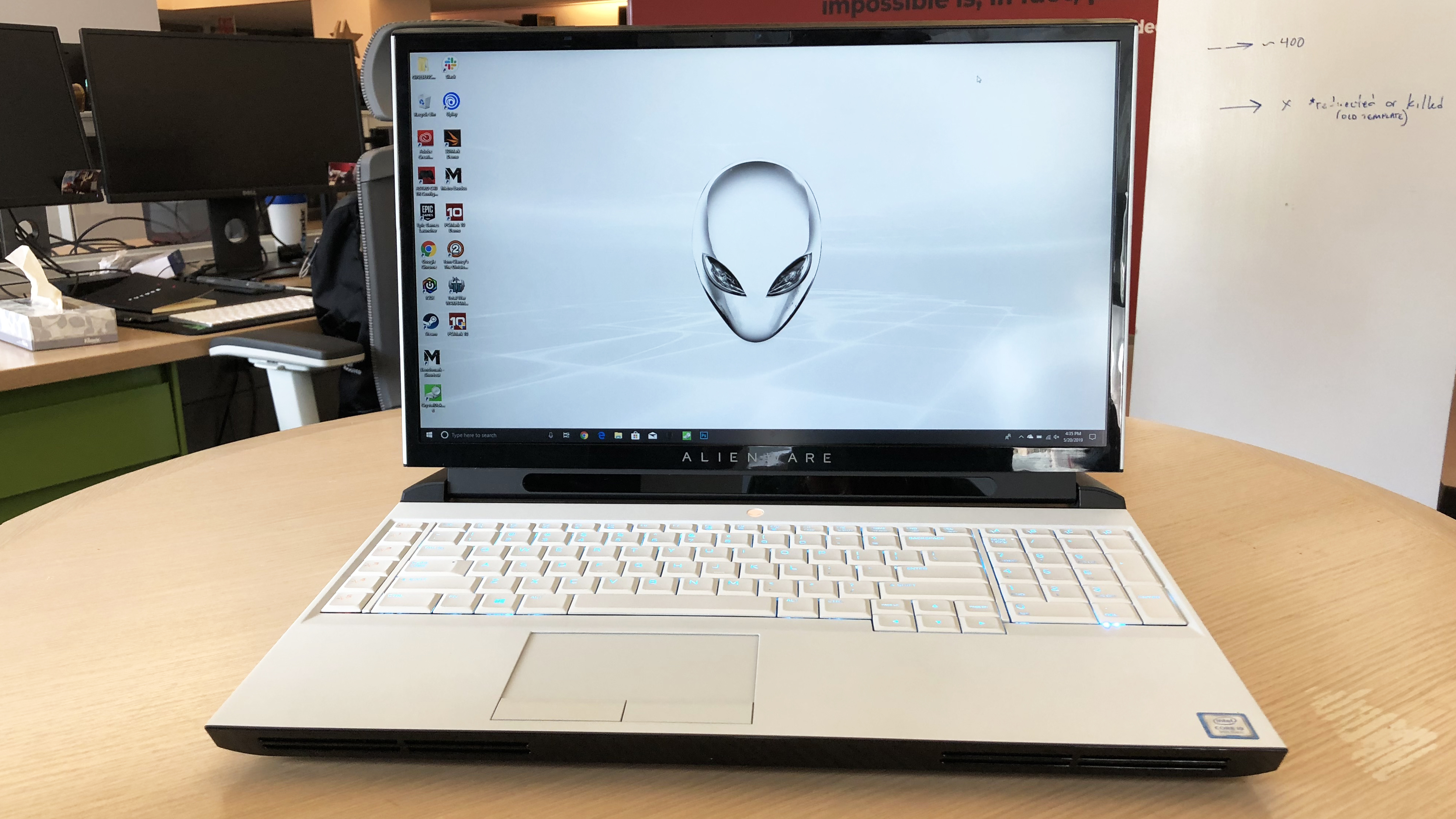 Ноутбук alienware area 51m обзор