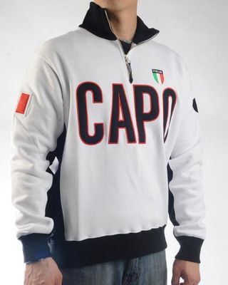 Snuggle up at the end of the day in Capo's fetching Felpe Trainer.