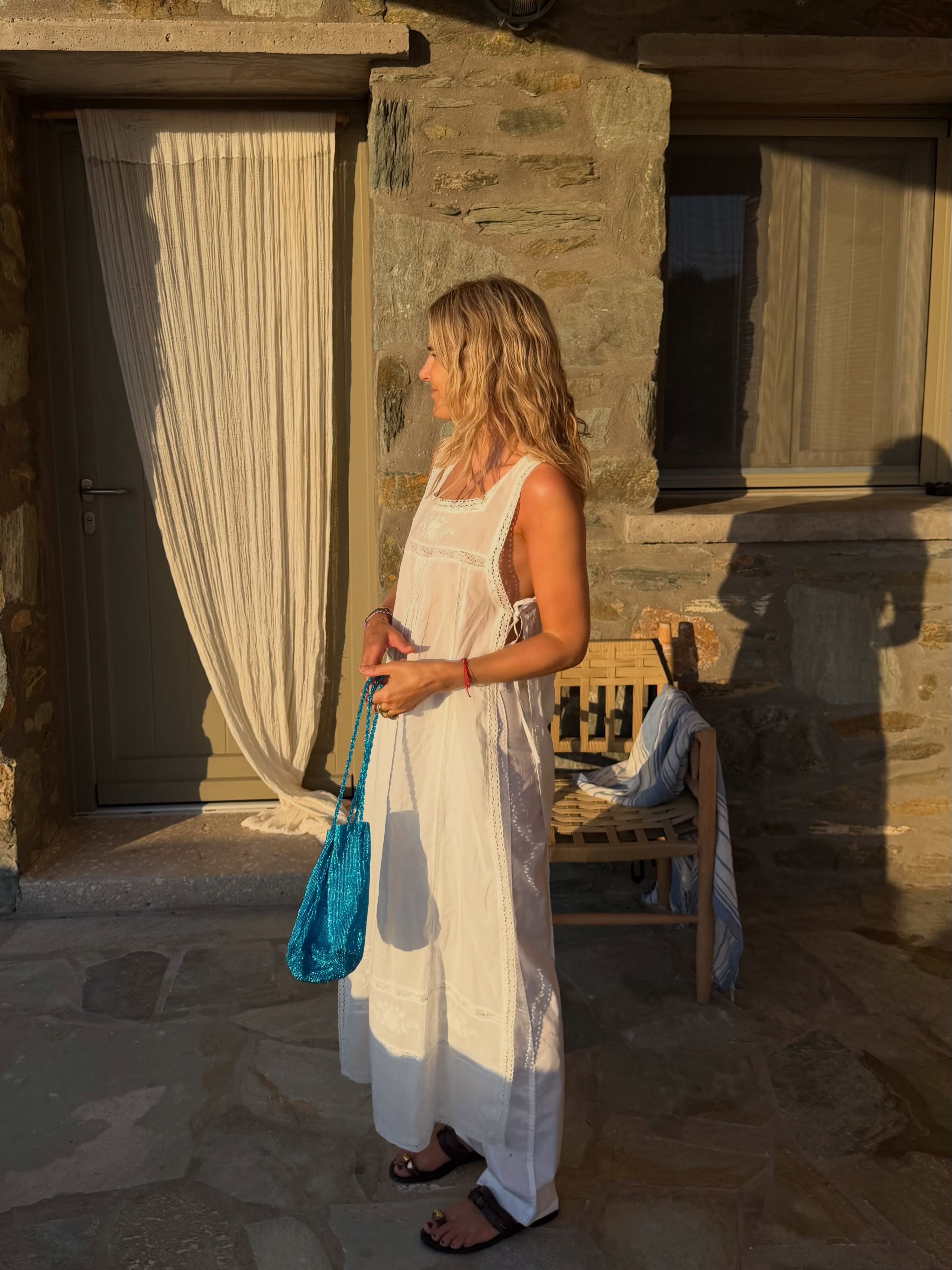 An image of @lucywilliams02 wearing the bib top trend.