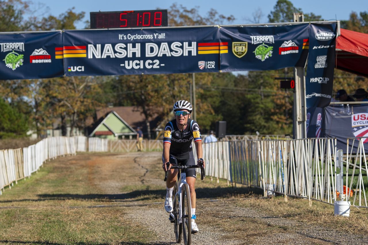 Caroline Mani rides solo for victory on day one at 2024 Nash Dash