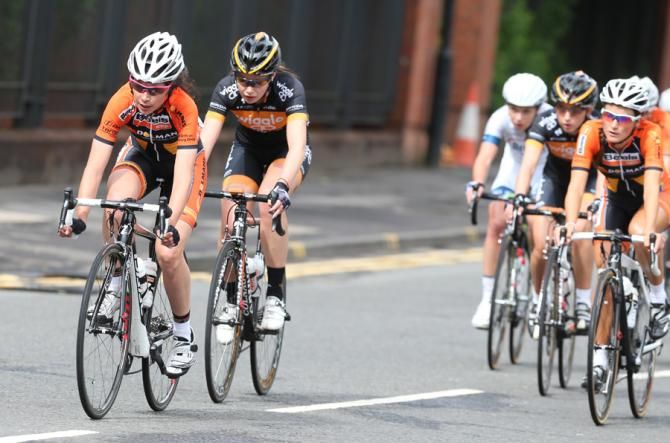 Emma Trott (Dolmans Boels) leads the chase -