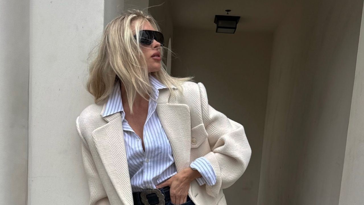 Elsa Hosk Confirmed: Loafers Look Chicest With Cropped Jeans Elsa Hosk Confirmed: Loafers Look Chicest With Cropped Jeans