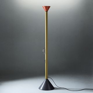 Image of a floor lamp