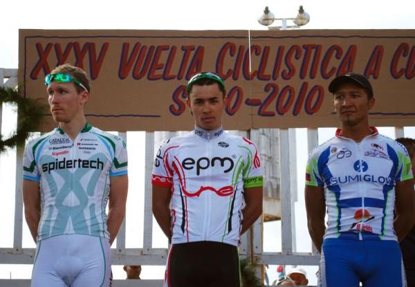 The stage two podium: Ryan Roth (Spider Tech), Jaime Casta&ntilde;eda (EPM Une) and Wilmen Bravo (Sumiglov)