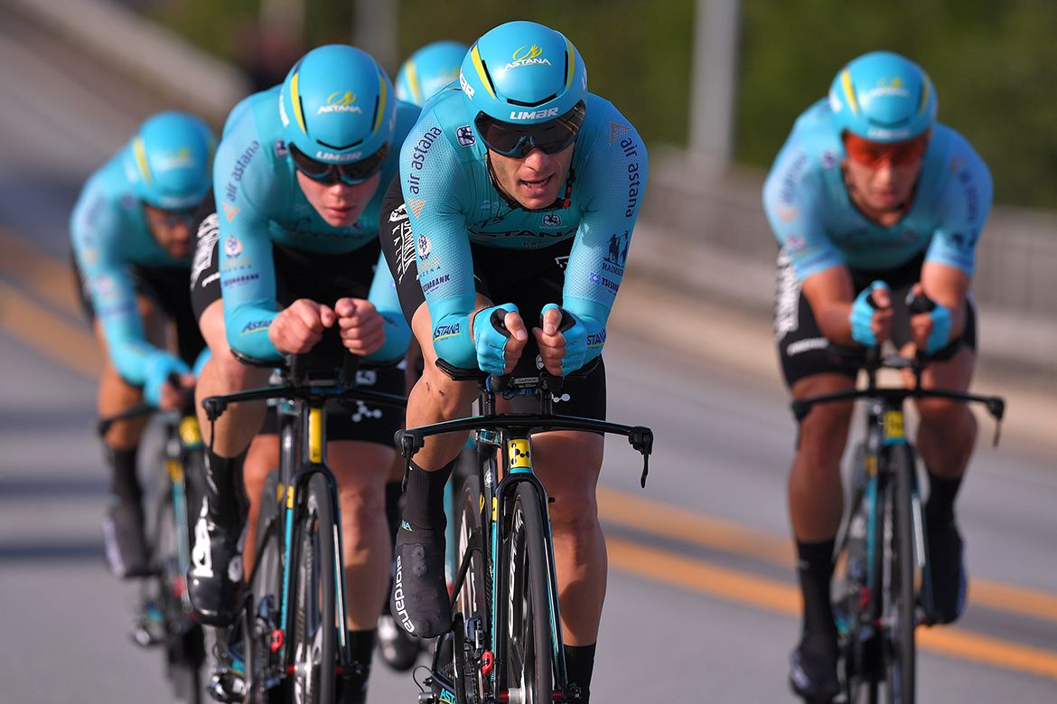 Astana racing the Worlds TTT in Bergen