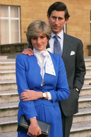 Princess Diana wears a blue suit on her engagement