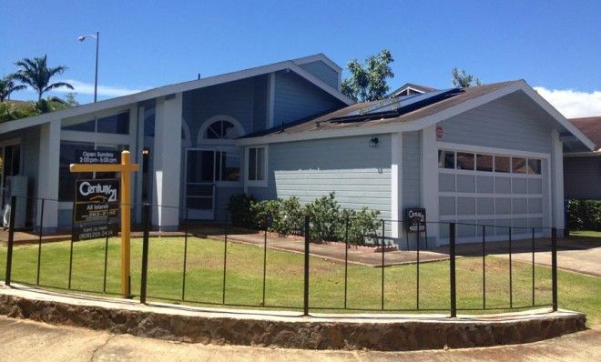 The Hawaiian home where Snowden lived with his girlfriend.