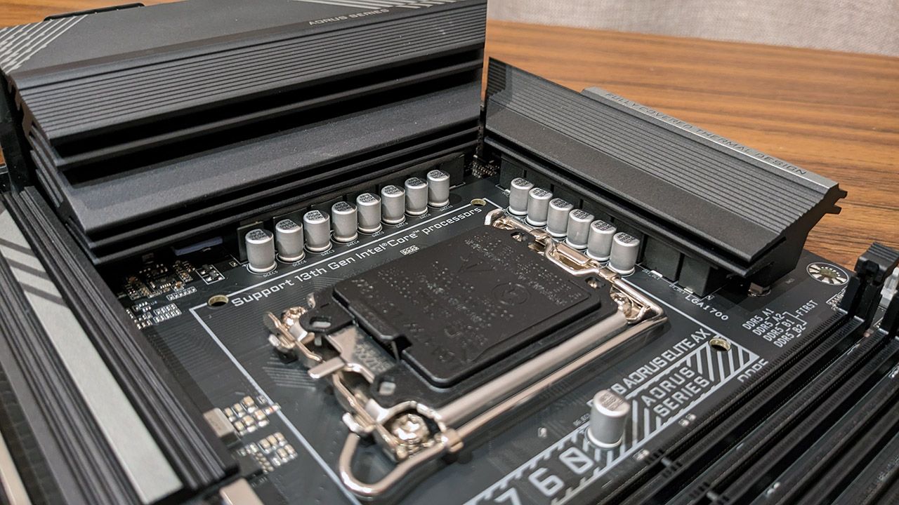 Gigabyte B760 Aorus Elite AX VRM and heatsinks