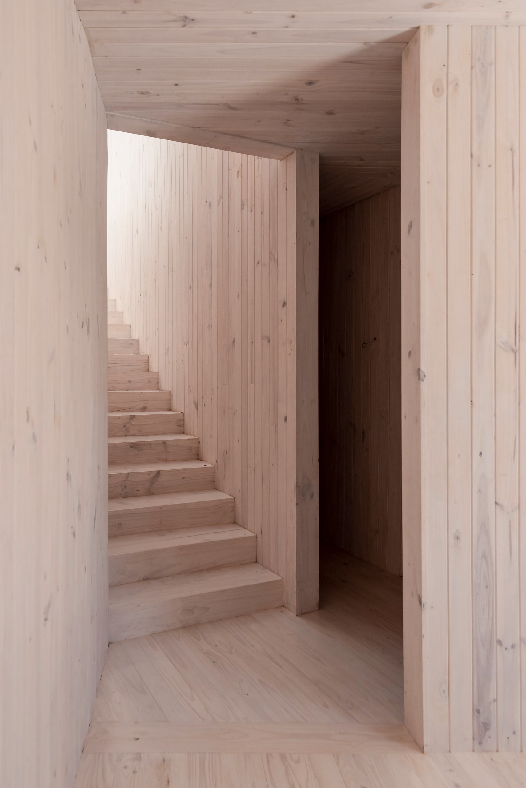 Casa Asomada by Whale!, a chilean house jutting out from a cliff towards the landscape