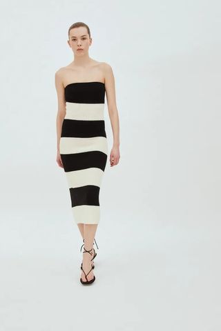 meghan markle black and white striped dress