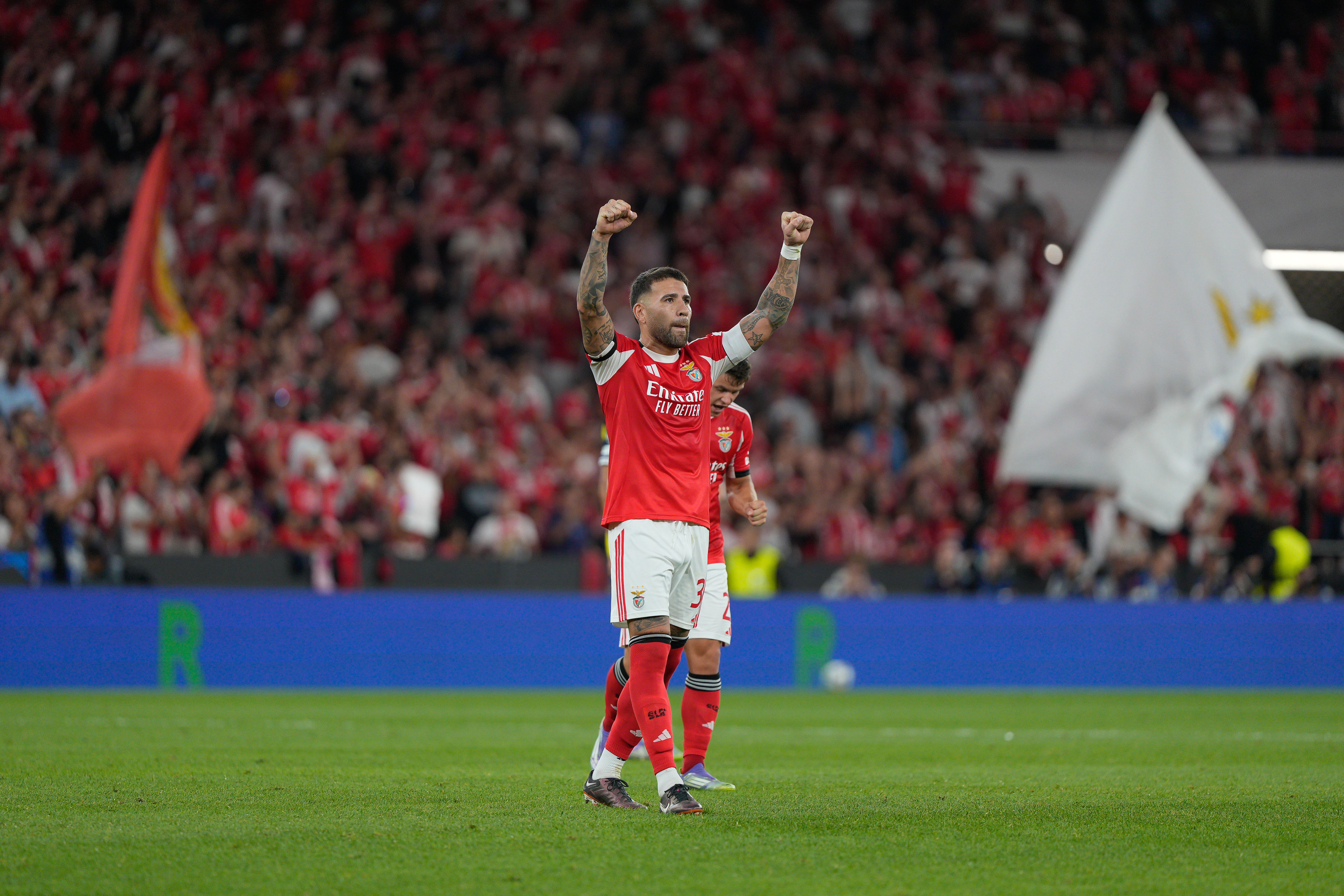LISBON, PORTUGAL - 2025/08/27: Nicolas Otamendi of SL Benfica celebrates their victory during UEFA Champions League 2025/26 Play-offs 2nd leg between SL Benfica and Fenerbahce SK at Estadio da Luz. Final score SL Benfica 1 : 0 Fenerbahce SK (Benfica qualified for the UEFA Champions League (UCL) main draw). (Photo by Bruno de Carvalho/SOPA Images/LightRocket via Getty Images)