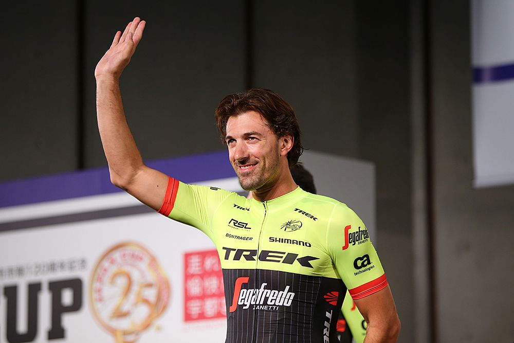 Fabian Cancellara waves goodbye at the at 2016 Japan Cup team presentation
