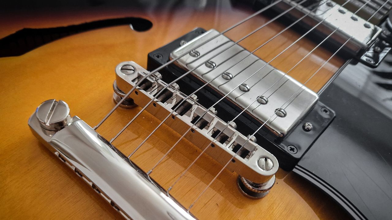 Epiphone ES-335 pickups and bridge