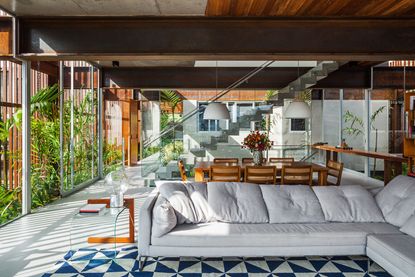 Casa Mirante: Brazilian firm FGMF designs a stylishly functional family home