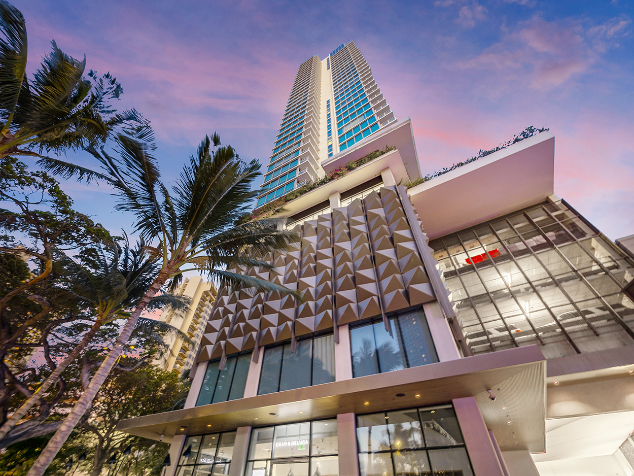 Exterior of a Hawaiian condo high-rise