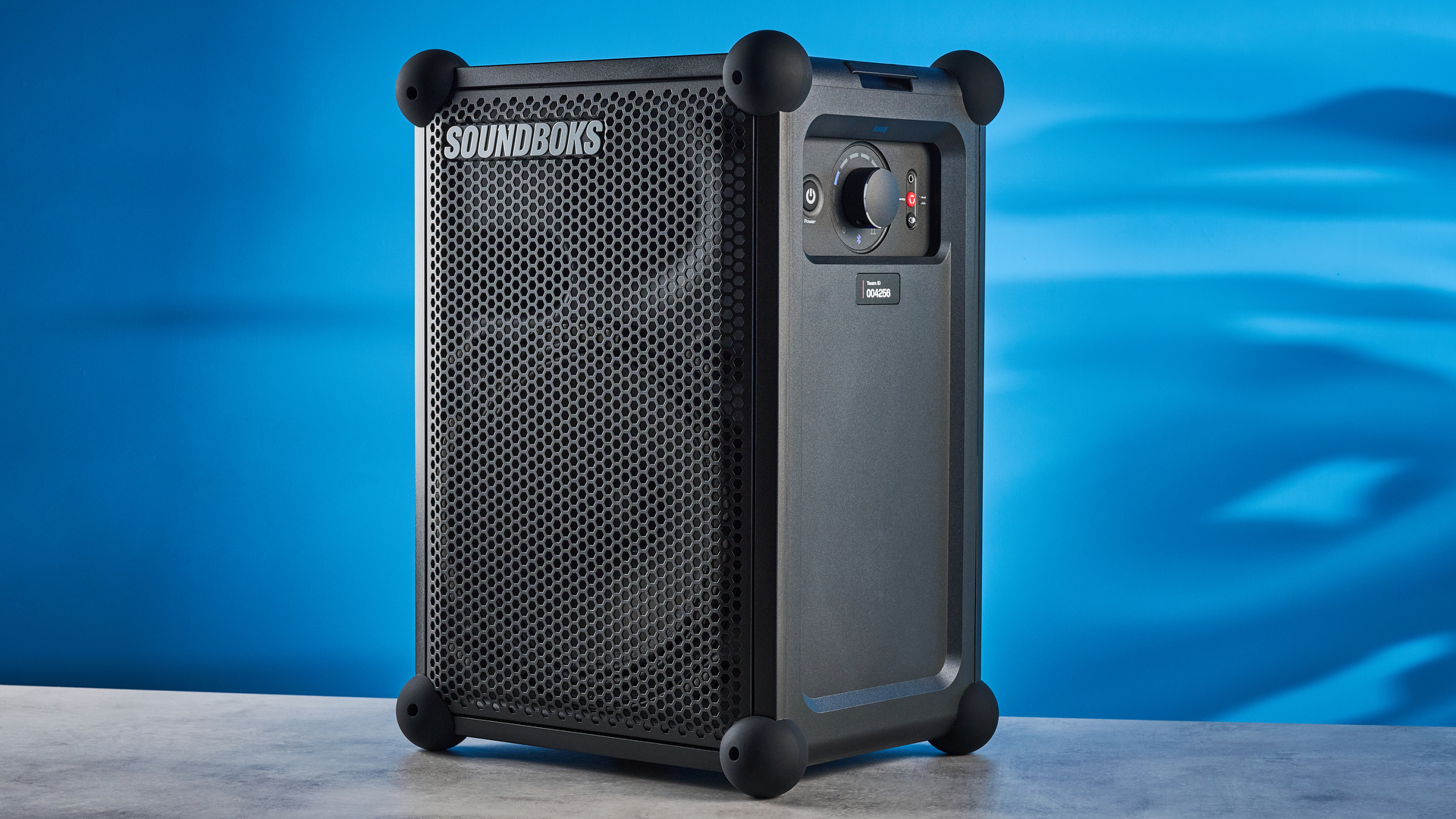 A black Soundboks Mix party speaker