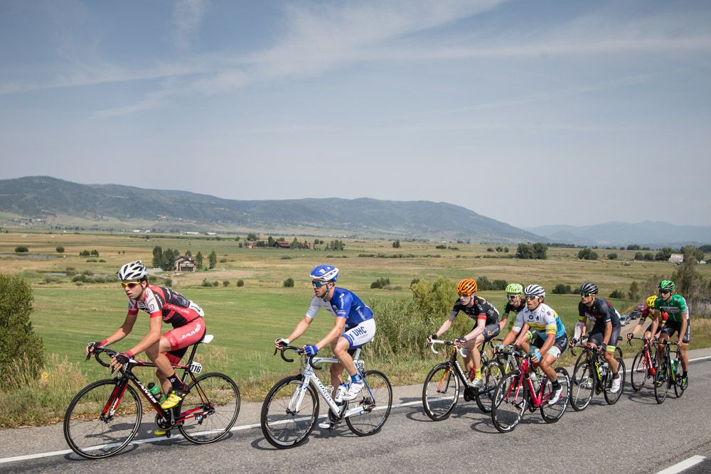 The break climbs away from Steamboat.