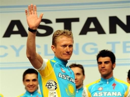 Alexander Vinokourov is introduced