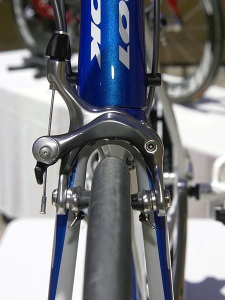 Look says there's more clearance here than on some other dedicated TT bikes.