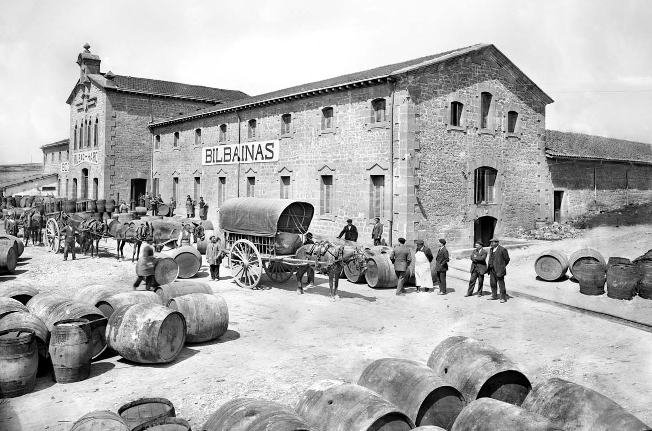 Bilbainas-Wineries-Facade-.jpg