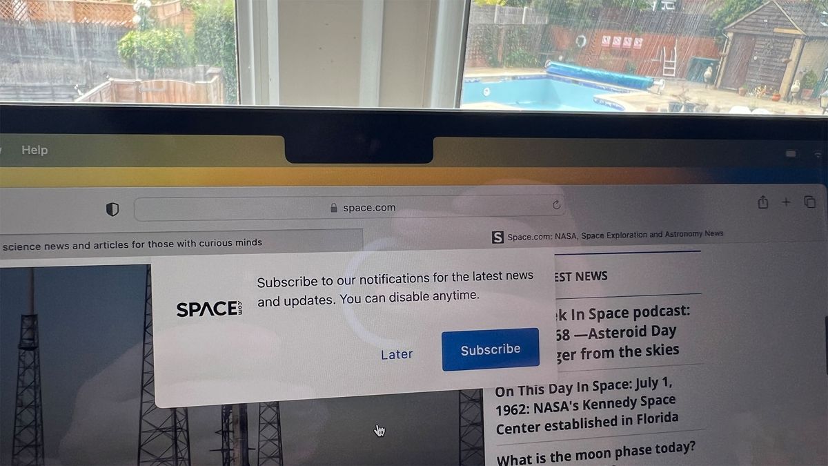 Apple MacBook Air M2 15-inch laptop review | Space