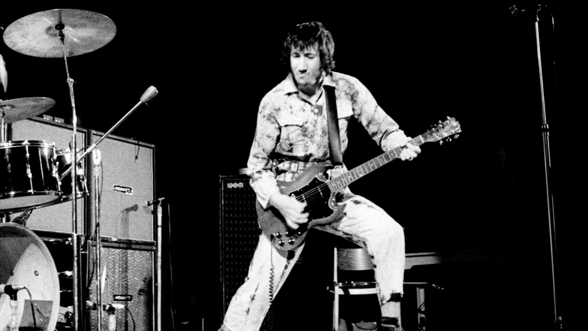 Pete Townshend of The Who performs live on stage at Falkoner Centret in Copenhagen, Denmark on 20th September 1970