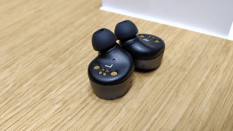 sennheiser wireless momentum true hands